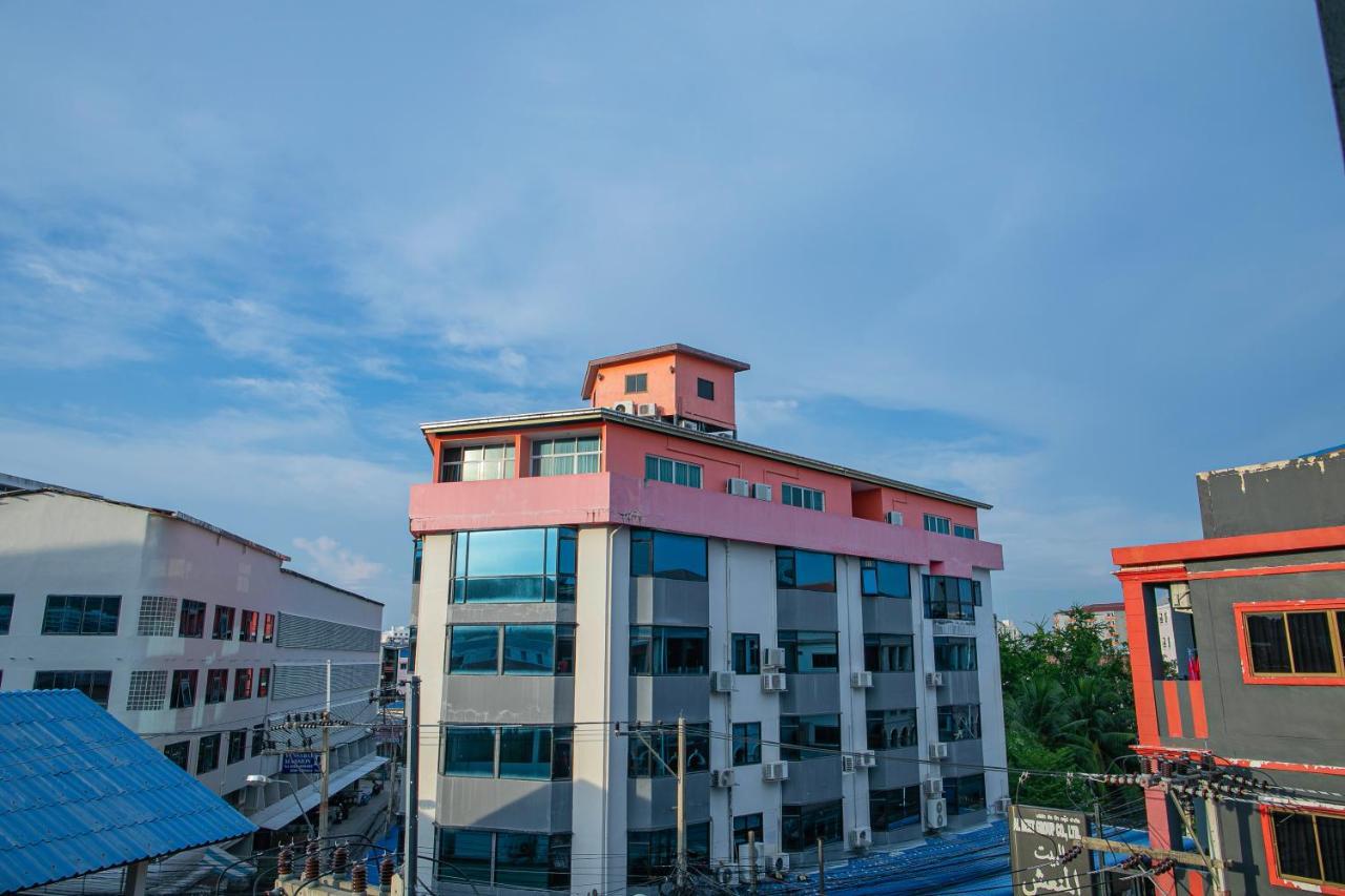 Merry Inn Suites Pattaya Exterior foto